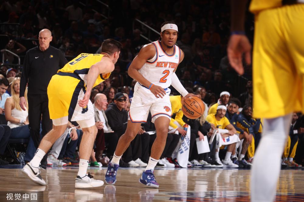 与其家人及 与其家人及