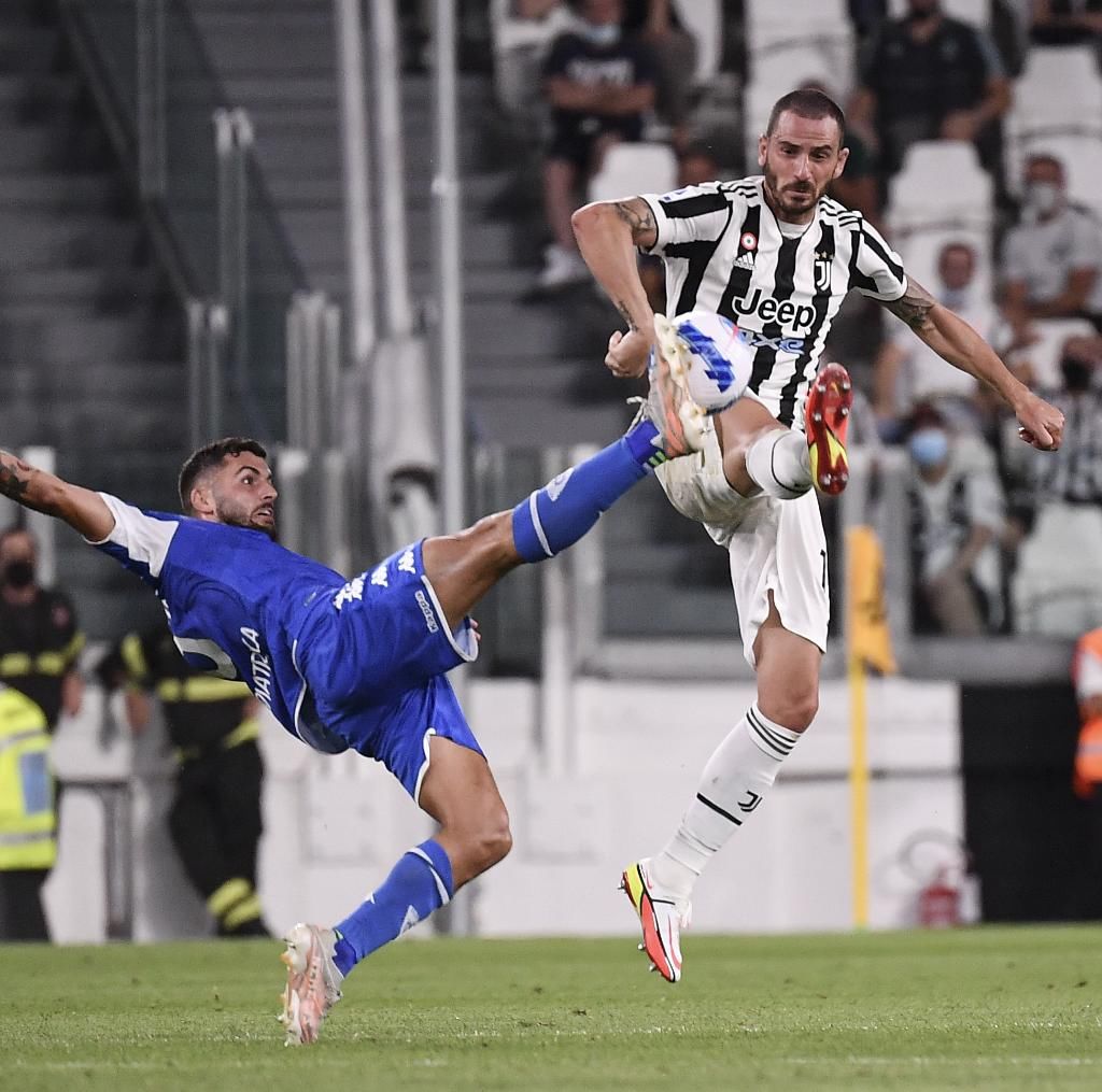 与斯特拉斯 与斯特拉斯