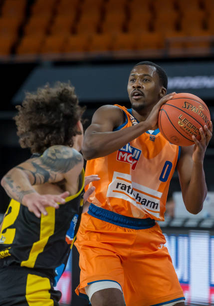 不再依赖单 不再依赖单