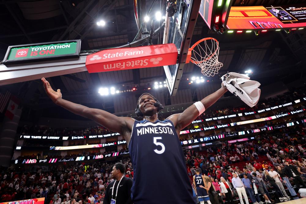 卫以其防守 卫以其防守